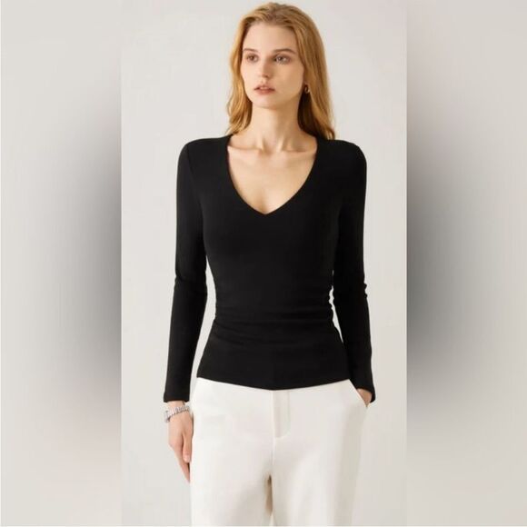 044 NWT OGL Mid Thermal V-Neck Ruched Sides Brami Top - Black Size XS - Picture 1 of 7
